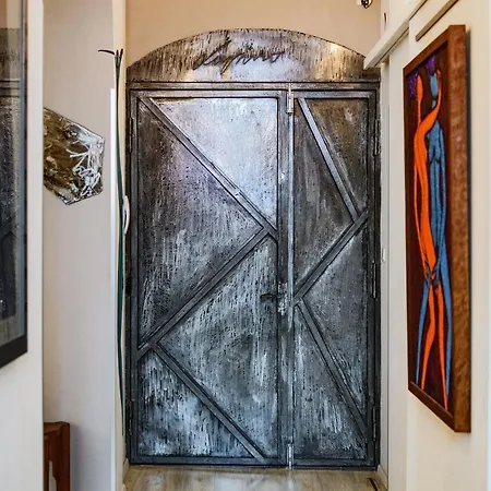 Lupino's Gallery - Old Town Задар