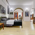 Lupino's Gallery - Old Town Διαμέρισμα *