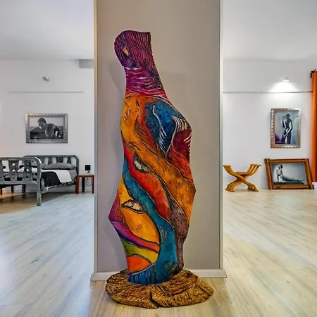 Lupino's Gallery - Old Town *