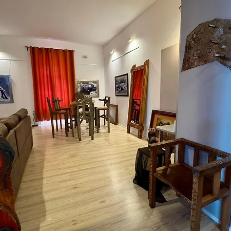 Daire Lupino's Gallery - Old Town *