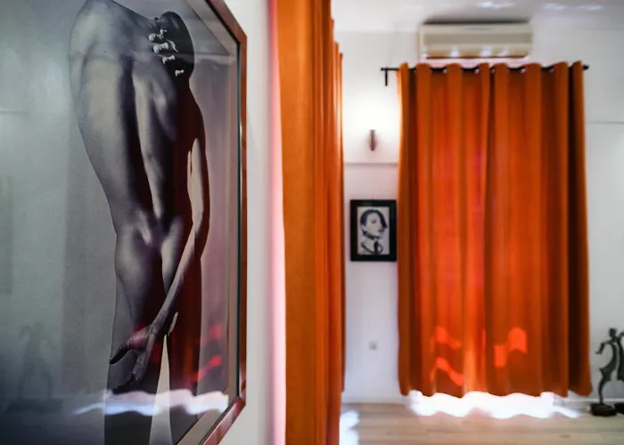 Lupino's Gallery - Old Town *